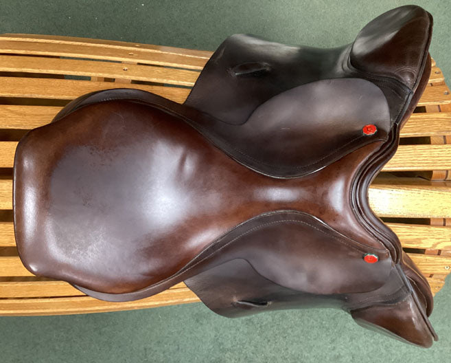 17.5 Hastilow Close Contact Saddle 08162 – Bucks County Saddlery