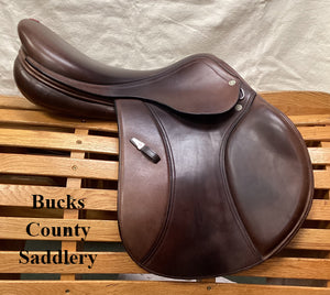 17.5" Equipe Close Contact Saddle  08427