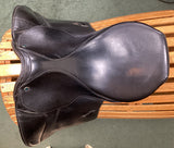 18" Stubben Dressage Saddle   08554