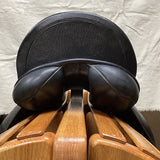 18" County Dressage Saddle   08581