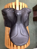 17.5" Stubben Genesis Deluxe C7 Dressage Saddle  08657