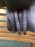 17.5" Voltaire Stuttgart Close Contact Saddle  08667