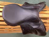17" Voltaire w/ Pro Panels Close Contact Saddle   08670