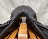 17" Voltaire w/ Pro Panels Close Contact Saddle   08670