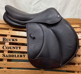 17" Voltaire w/ Pro Panels Close Contact Saddle   08670