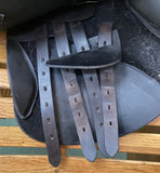 17" Crown Jumping Close Contact Saddle  08684
